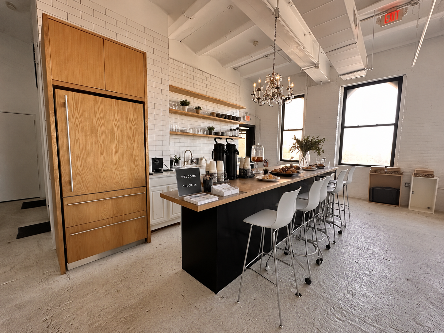 Breakout-style pods around the open floor
